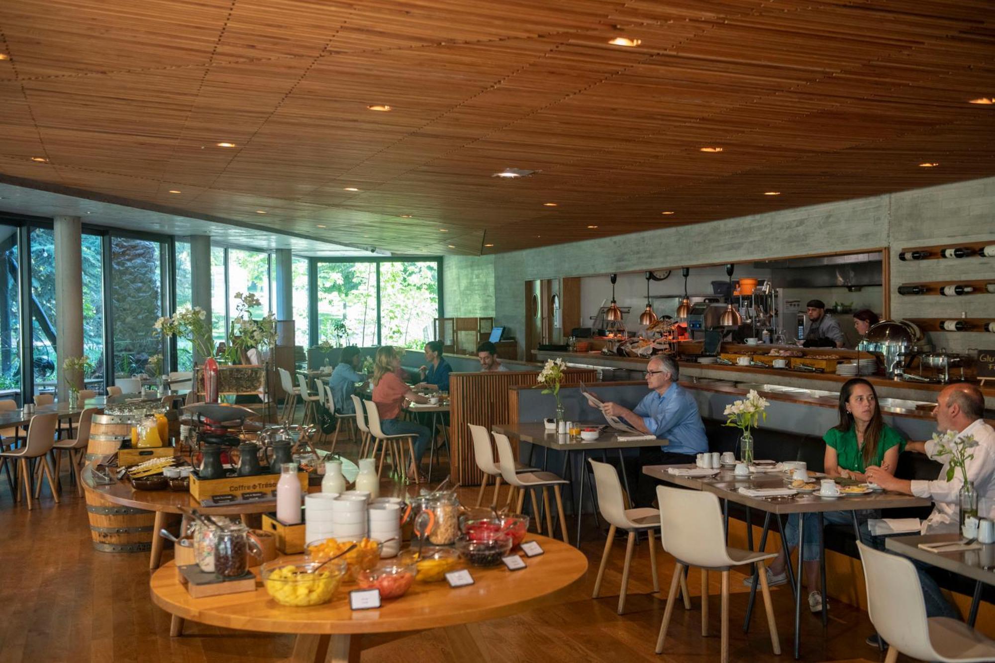 Las Majadas Hotel & Centro De Reuniones Пирке Екстериор снимка